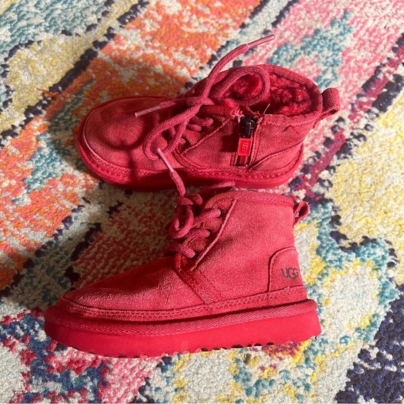 UGG Neumel II Toddler Boys Red Suede Boots Size 10 - Picture 1 of 6